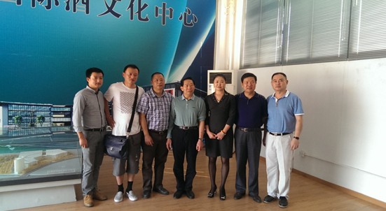2014102802-02.jpg